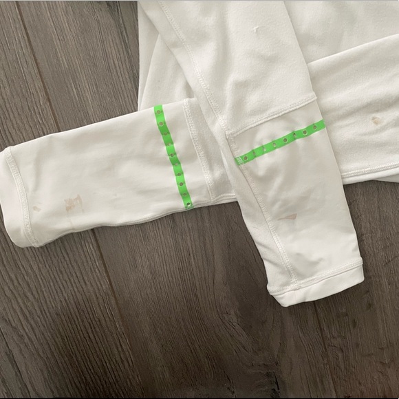 Lululemon 1/4 Zip Pullover - Picture 4 of 4